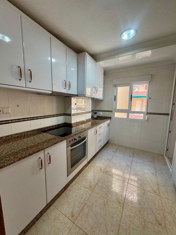 Продажа квартиры на Piso en Las Piscinas Naturales, Torrevieja, Торревьеха
photo 5