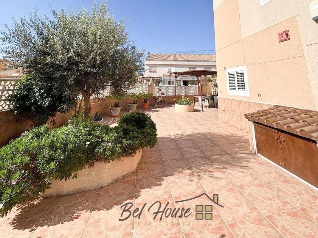 Venta de chalet adosado en  Chalet adosado en Zona los Frutales, Torrevieja , Torrevieja photo 2