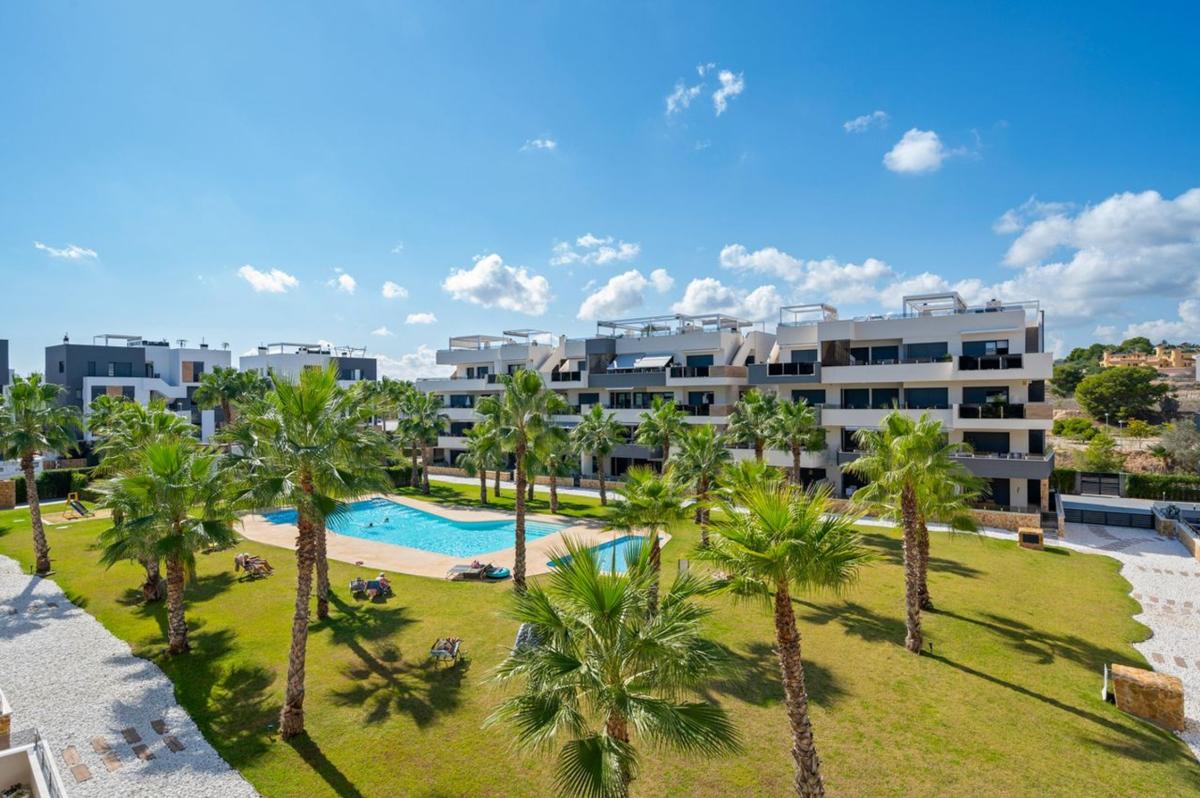 Sprzedaż mieszkania w Piso en Zona Lago - Los Almendros, Orihuela, Orihuela
photo 1