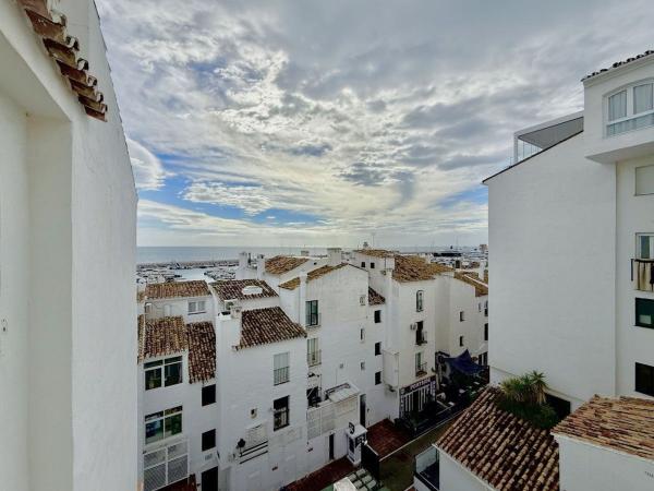 Venta de piso en Piso en Puerto Banús, Marbella, Marbella
photo 1