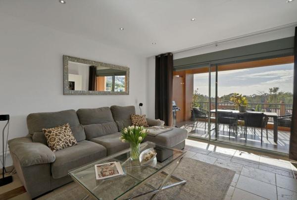 Продажа квартиры на Piso en Nueva Atalaya, Estepona, Эстепона
 photo 3