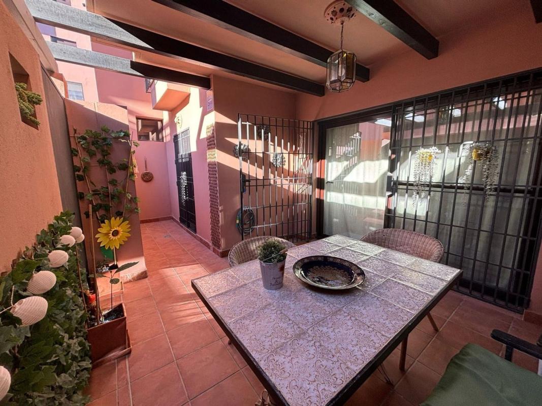 Sprzedaż mieszkania w Piso en Calle Jaspe, 8, Arroyo de la Miel, Benalmádena, Benalmádena
photo 2