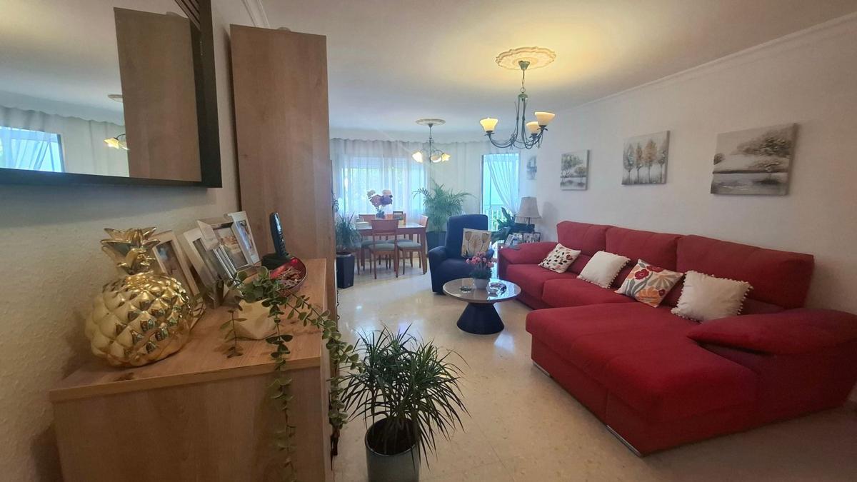 Venta de piso en Piso en Avenida Andalucía, 132, Sierra de Estepona-Avda de Andalucia, Estepona, Estepona
photo 2