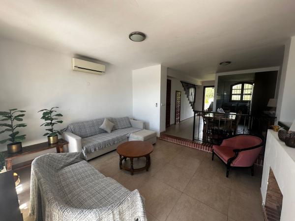 Casa o chalet independiente en Calle los Crisantemos, Capistrano, Nerja thumbnail 3