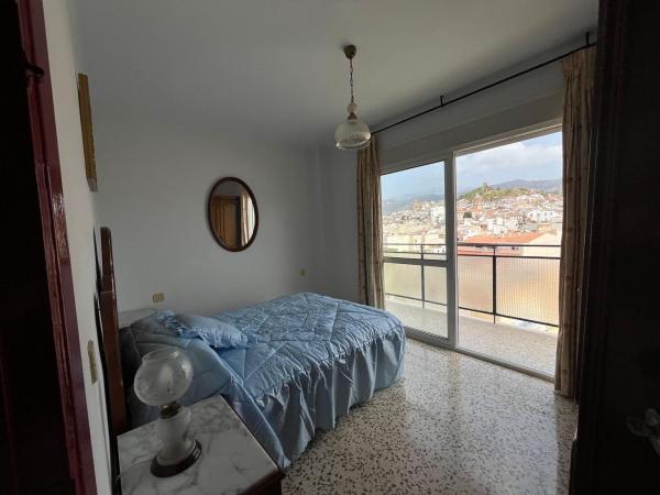Продажа квартиры на Piso en Calle de Arroyo Hondo, 32, Camino Viejo de Málaga, Vélez-Malaga, Велес-Малага
thumbnail 3