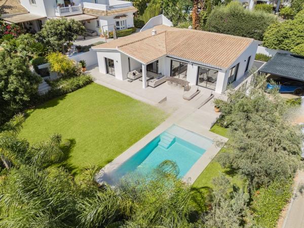 Casa o chalet independiente en Calle Benaojan, Sierra Blanca, Marbella photo 1