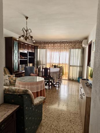 Venta de piso en Piso en Pasaje Emilio López Cerezo, 6, Cruz del Humilladero - Los Tilos, Málaga, Málaga
 photo 1