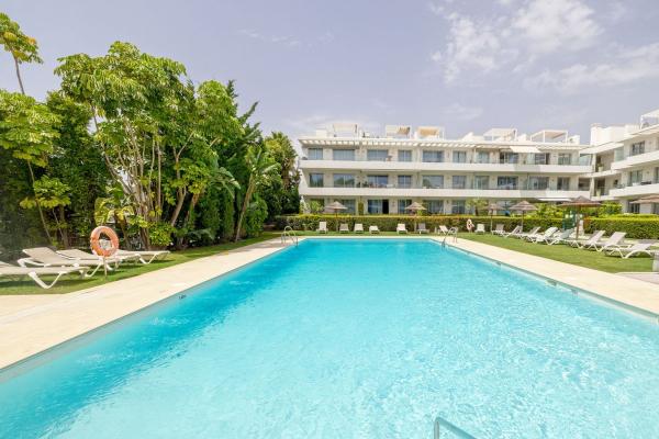 Продажа квартиры на Piso en Avenida de Bel-Air, 4, Bel-Air, Estepona, Эстепона
photo 1