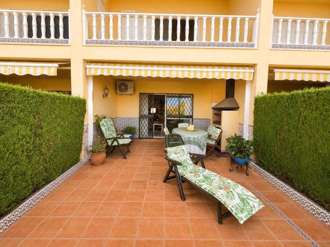 Venta de chalet adosado en  Chalet adosado en Ronda del Golf Este, 35, Nueva Torrequebrada, Benalmádena , Benalmádena photo 3