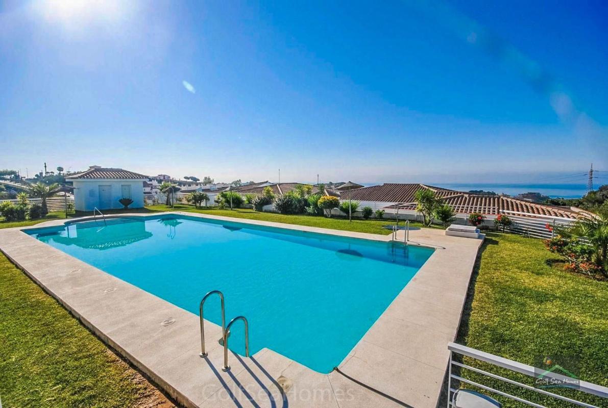 Sprzedaż mieszkania w Piso en Avenida de la Hacienda, 37, Rancho Domingo - La Hacienda, Benalmádena, Benalmádena
photo 1