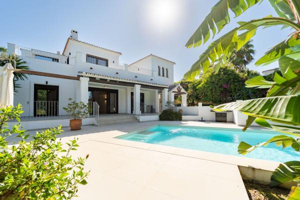 Casa o chalet independiente en Urbanización el Rosario, El Rosario-Ricmar, Marbella thumbnail 3