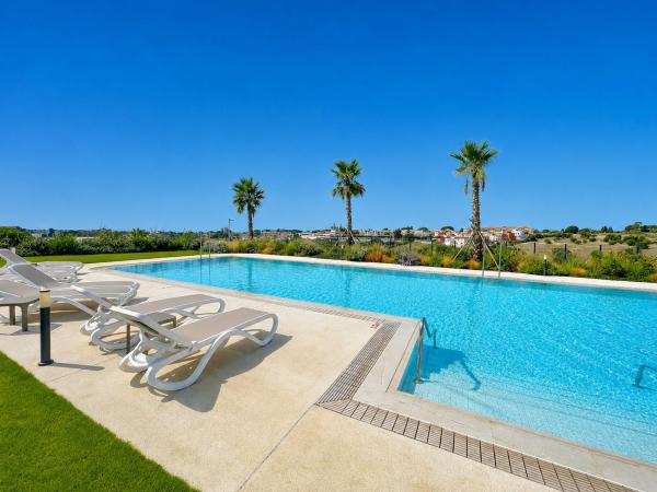 Ático en venta en  Ático en C. Lago de Sanabria, 5, Bel-Air, Estepona, Estepona photo 1