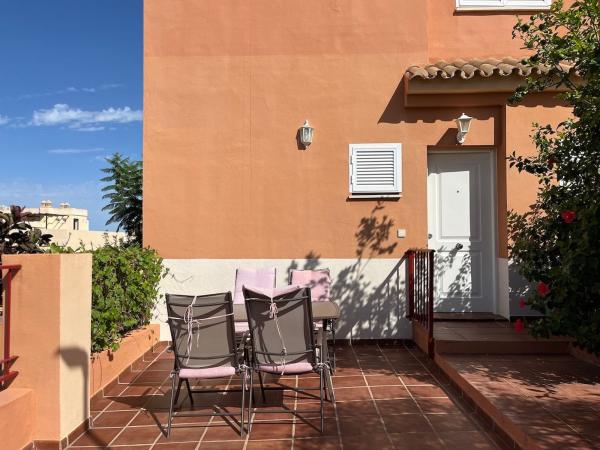 Chalet adosado en Avenida Amatista, 17, Almayate Bajo, Vélez-Malaga photo 2