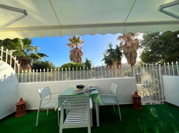 Chalet adosado en Avenida de la naciones, 32, Parque Central, Estepona thumbnail 2