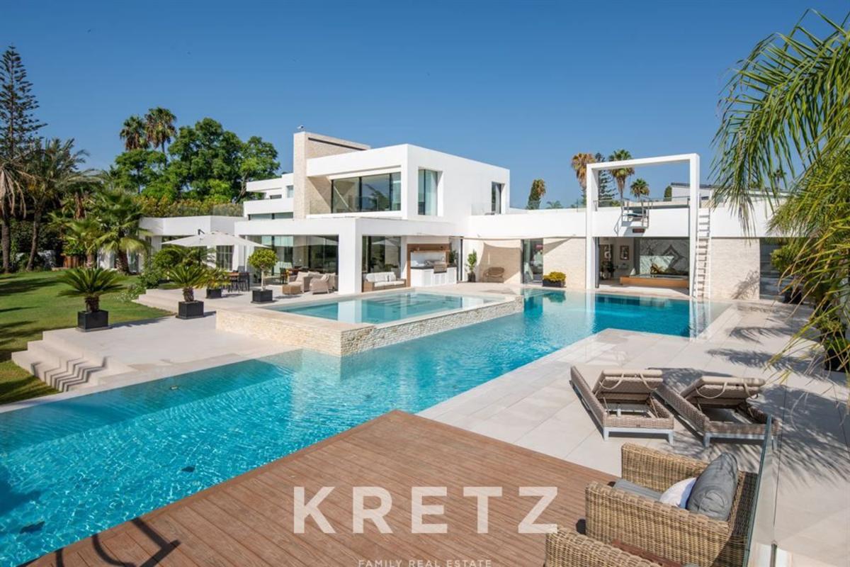 Sprzedaż niezależnego domku jednorodzinnego w Casa o chalet en Calle de Ojen, 24, Paraiso-Barronal, Estepona, Estepona photo 2