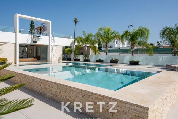 Chalet independiente en venta en Casa o chalet en Calle de Ojen, 24, Paraiso-Barronal, Estepona, Estepona
 photo 3
