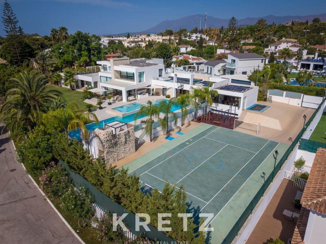 Sprzedaż niezależnego domku jednorodzinnego w Casa o chalet en Calle de Ojen, 24, Paraiso-Barronal, Estepona, Estepona photo 4