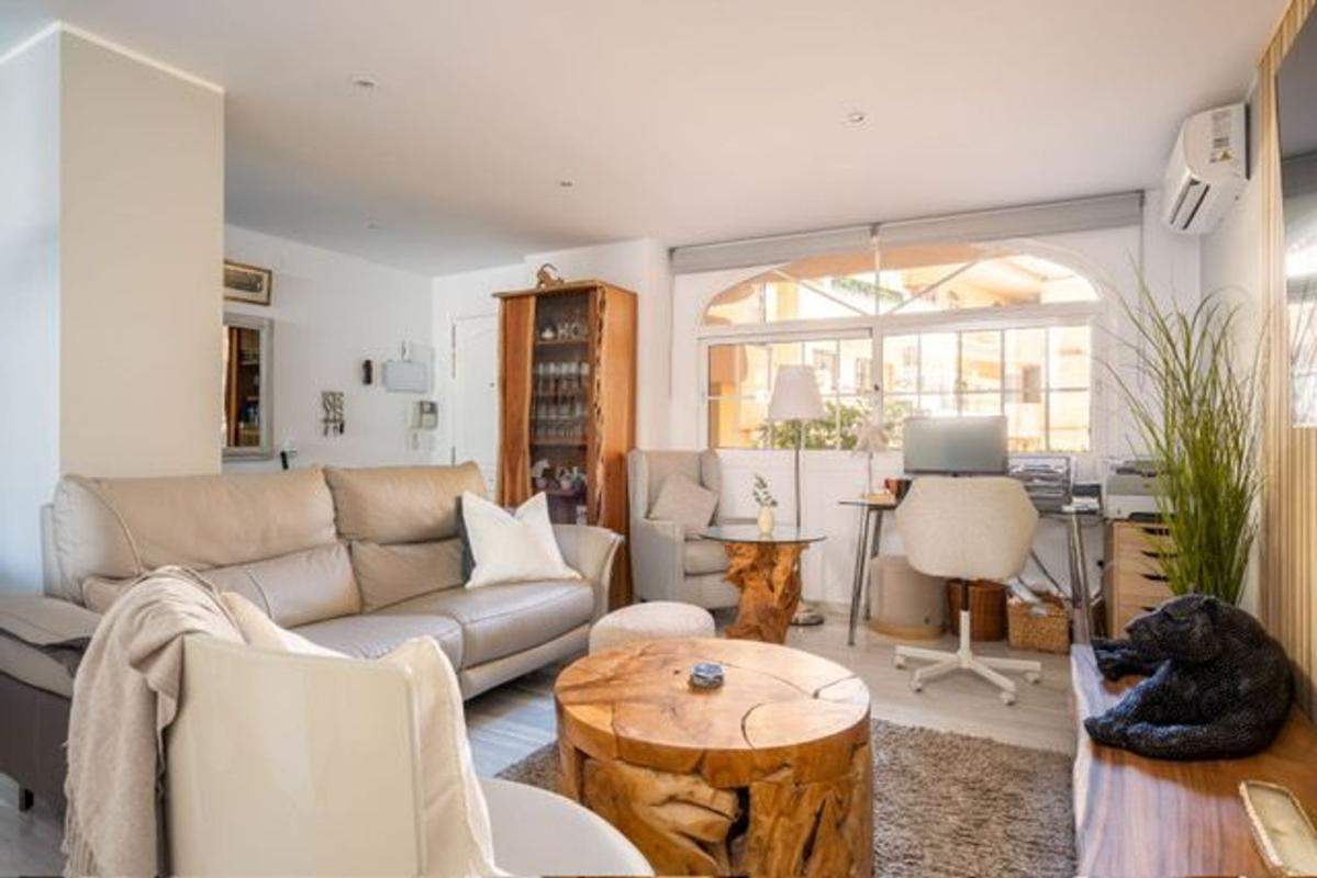 Venta de piso en Piso en Avenida Finlandia, 29, Los Pacos, Fuengirola, Fuengirola
photo 2