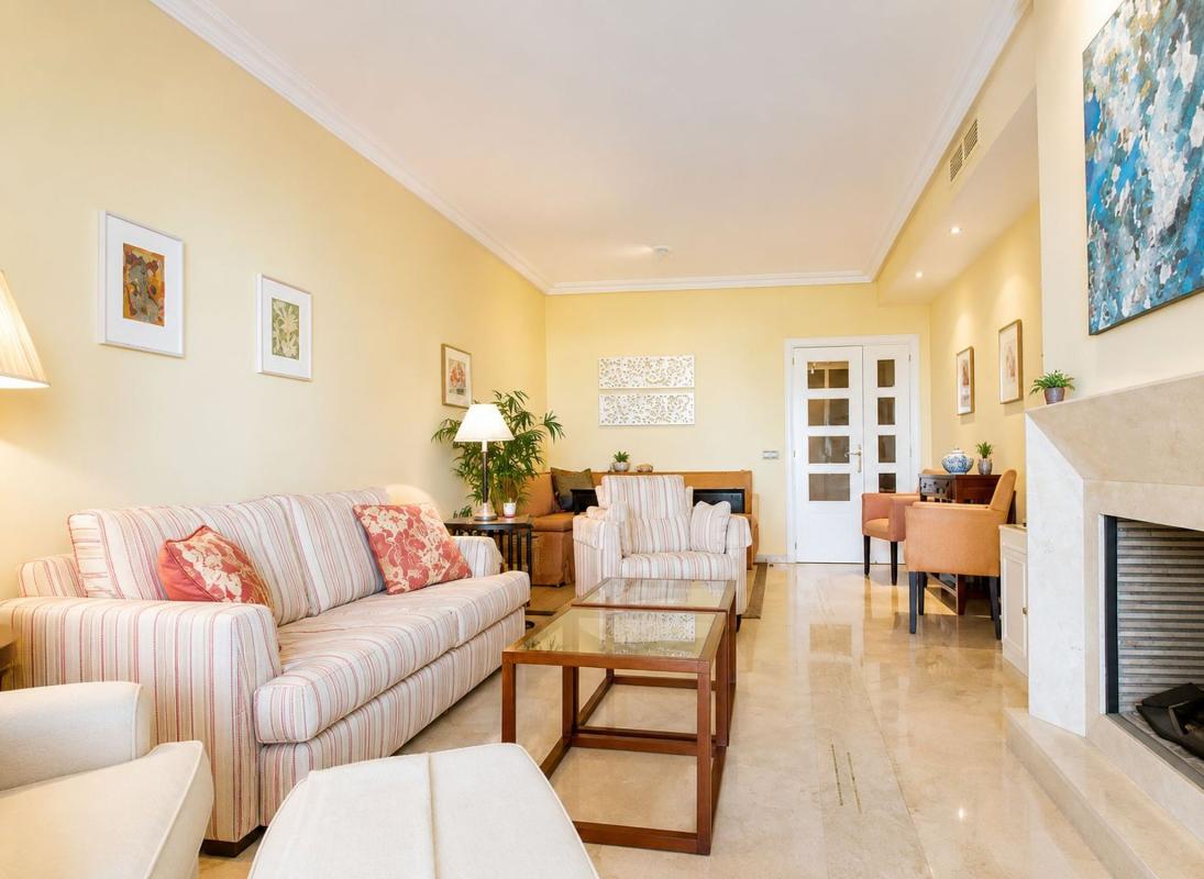 Sale of apartment in Piso en Cerro blanco, Nueva Andalucía, Marbella, Marbella
photo 2