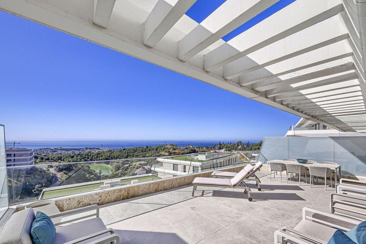 Venta de piso en Piso en Torrevigía, La Concha-Resina Golf, Estepona, Estepona
photo 2