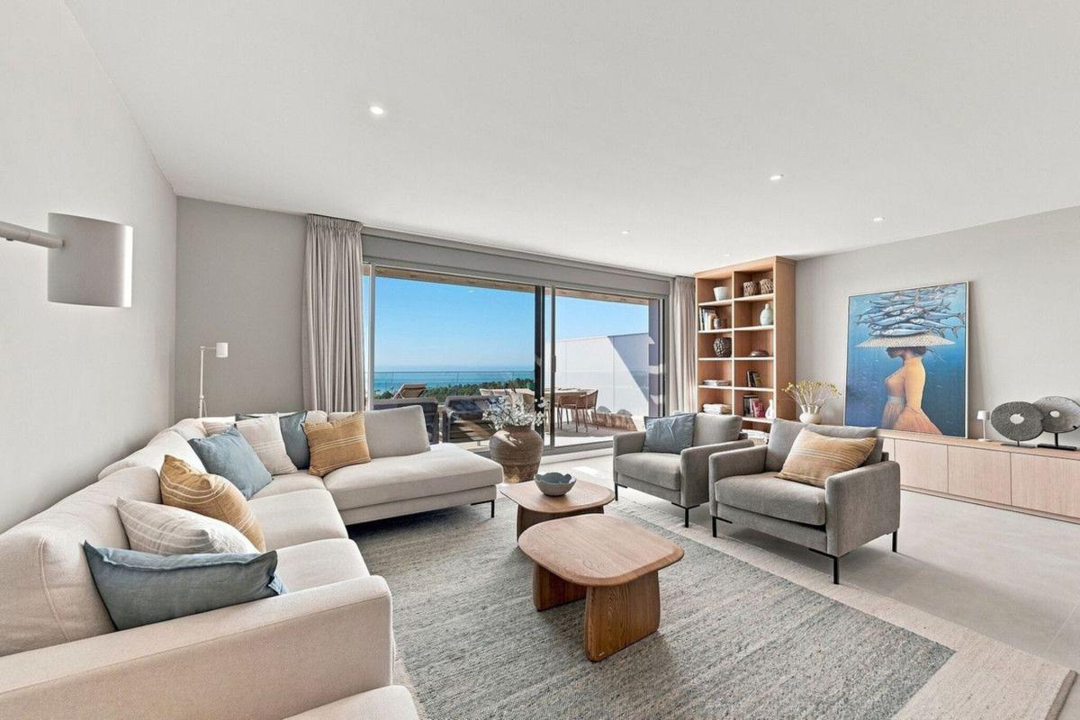 Venta de piso en Piso en Torrevigía, La Concha-Resina Golf, Estepona, Estepona
photo 5