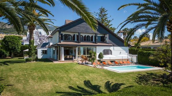 Casa o chalet independiente en Huerta del Prado-La Montua, Marbella photo 1