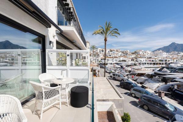 Venta de piso en Piso en Puerto Banús, Marbella, Marbella
photo 1