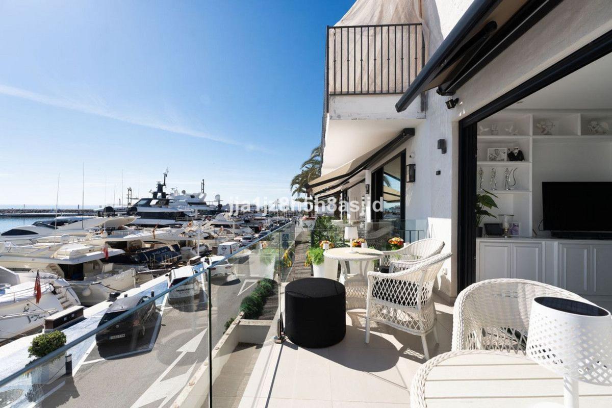 Продажа квартиры на Piso en Puerto Banús, Marbella, Марбелла
photo 5