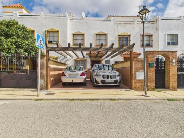 Chalet adosado en Calle Vigo, Sierra de Estepona-Avda de Andalucia, Estepona photo 1