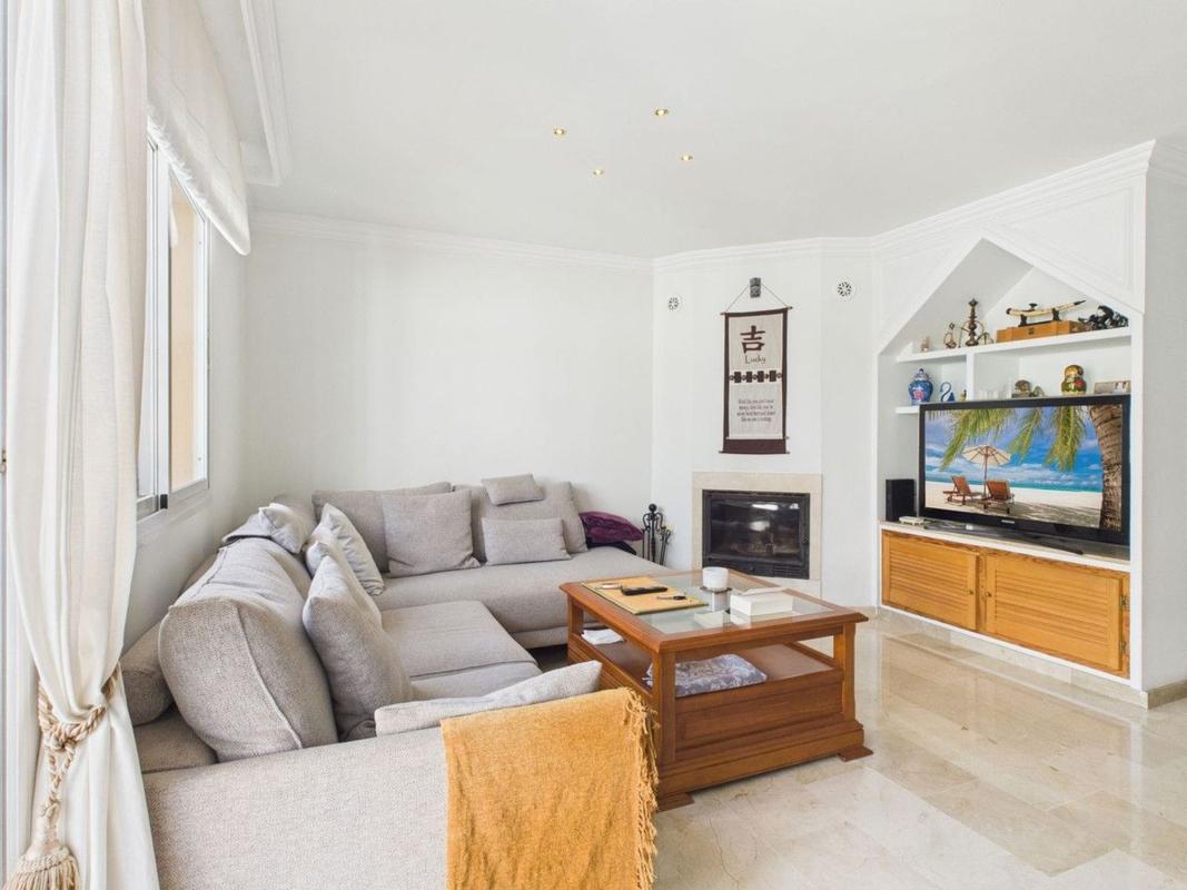 Venta de chalet adosado en Chalet adosado en Calle Vigo, Sierra de Estepona-Avda de Andalucia, Estepona , Estepona photo 3