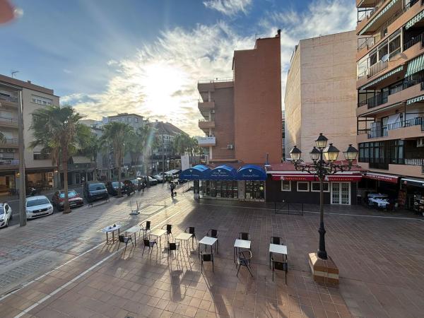 Venta de piso en Piso en Calle Jacinto Benavente, Zona Puerto Deportivo, Fuengirola, Fuengirola
 photo 4