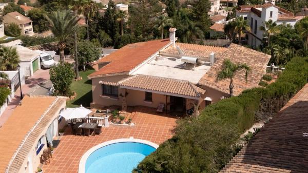Частный шале на продаже в Casa o chalet en Torreblanca del Sol, Fuengirola, Фуэнхирола thumbnail 2