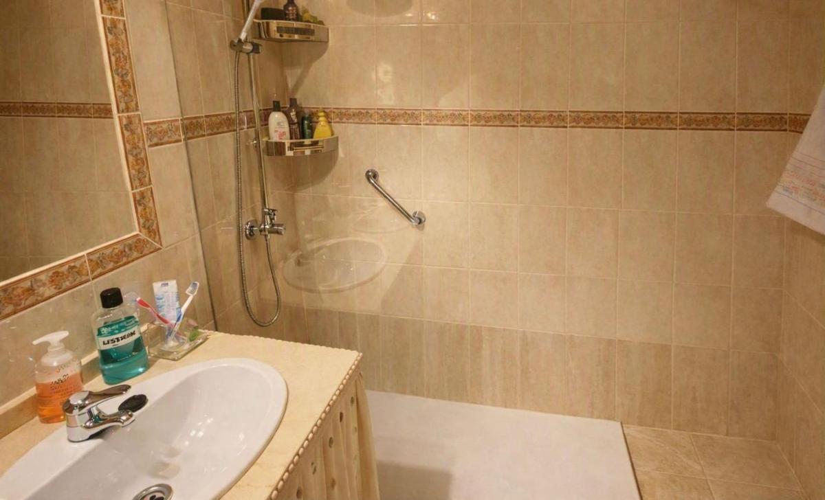 Sprzedaż mieszkania w Piso en Zona Centro Comercial Torrequebrada, Benalmádena, Benalmádena
 photo 2