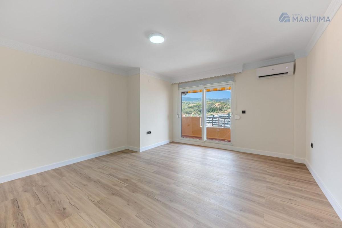 Venta de piso en Piso en Sierra de Estepona-Avda de Andalucia, Estepona, Estepona
photo 3