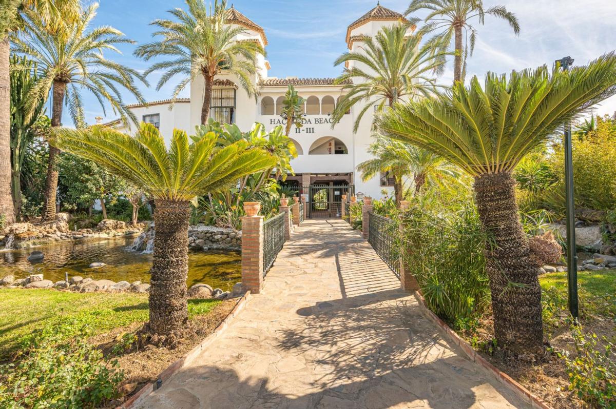 Продажа пентхауса на Ático en El Velerín, Estepona, Эстепона photo 2