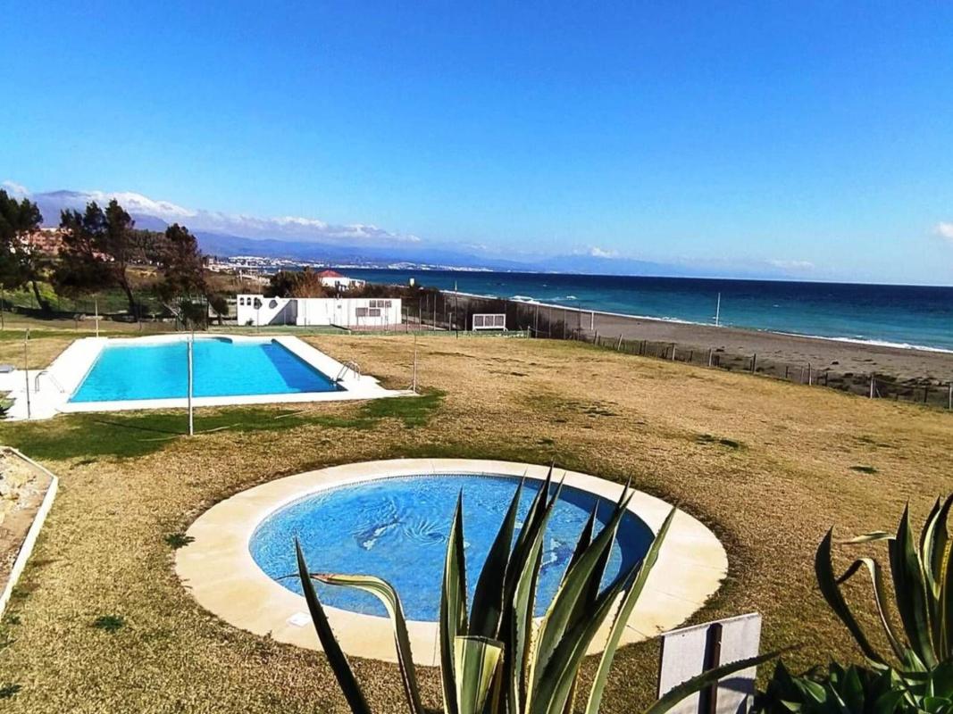 Sale of townhouse in  Chalet adosado en Calle Aldea, Chullera, Manilva , Manilva photo 2