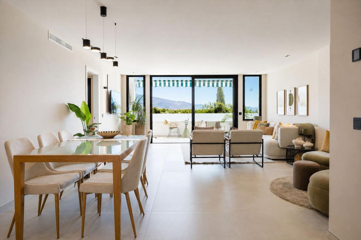 Venta de piso en Piso en Nueva Andalucía, Marbella, Marbella
photo 1