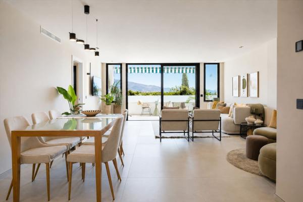 Venta de piso en Piso en Nueva Andalucía, Marbella, Marbella
photo 1
