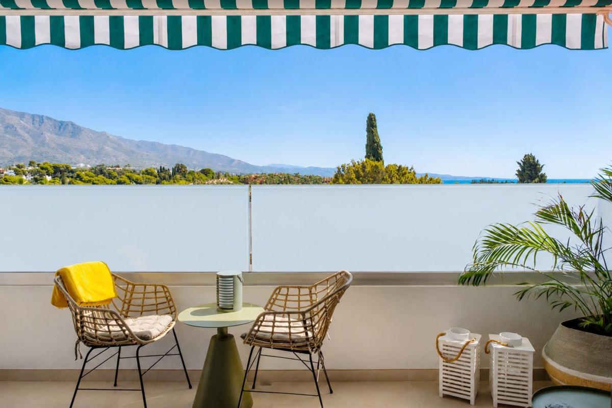 Venta de piso en Piso en Nueva Andalucía, Marbella, Marbella
photo 2