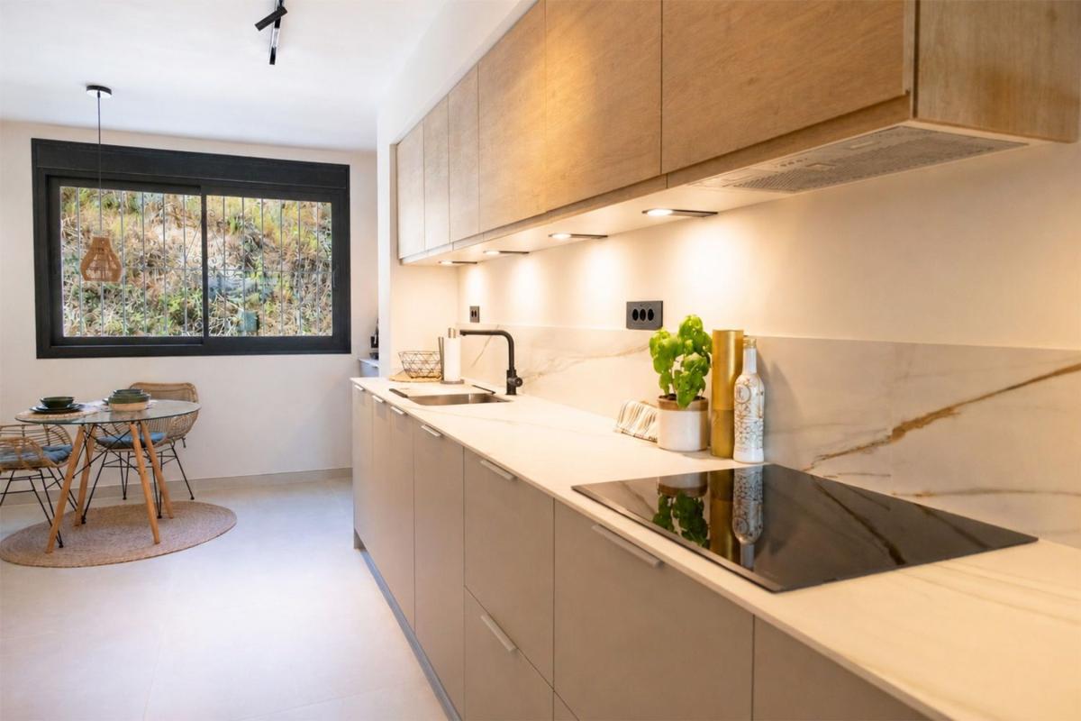 Venta de piso en Piso en Nueva Andalucía, Marbella, Marbella
photo 4