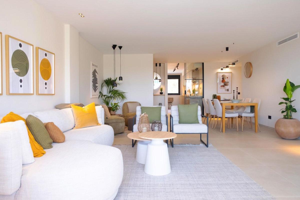 Venta de piso en Piso en Nueva Andalucía, Marbella, Marbella
photo 5