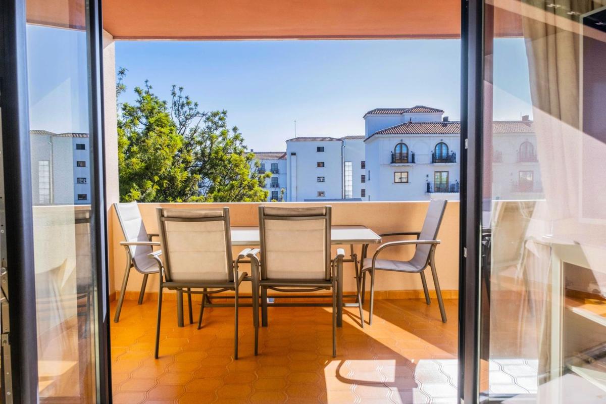 Sprzedaż mieszkania w Piso en Nueva Andalucía, Marbella, Marbella
photo 1
