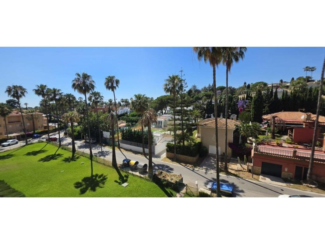 Duplex sale in Dúplex en Calle del Faísán, Cabopino - Artola, Marbella, Marbella photo 5
