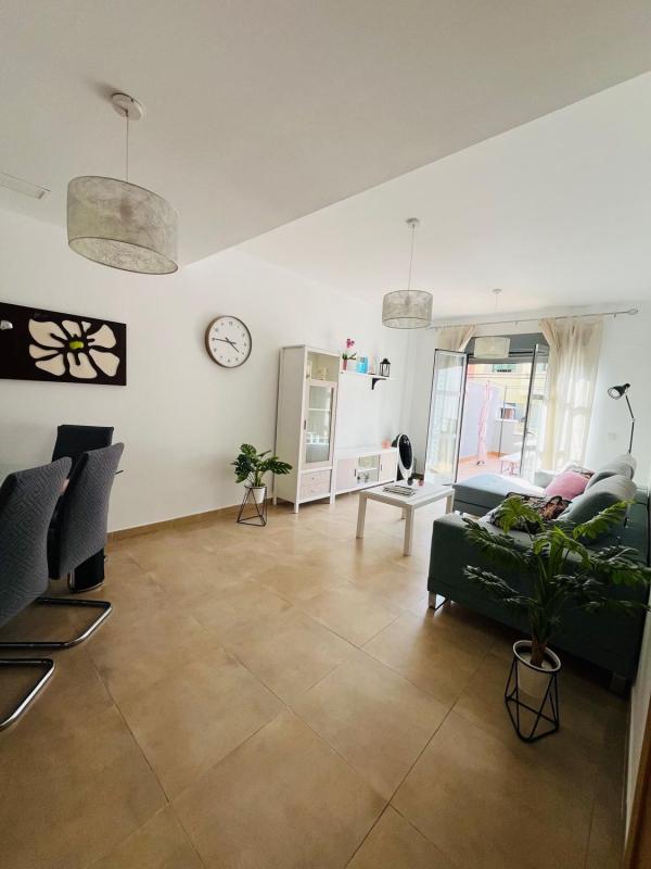 Продажа таунхауса в  Chalet adosado en Calle Balcones del Romeral s/n, Camino Algarrobo - Las Arenas, Vélez-Malaga , Велес-Малага photo 2