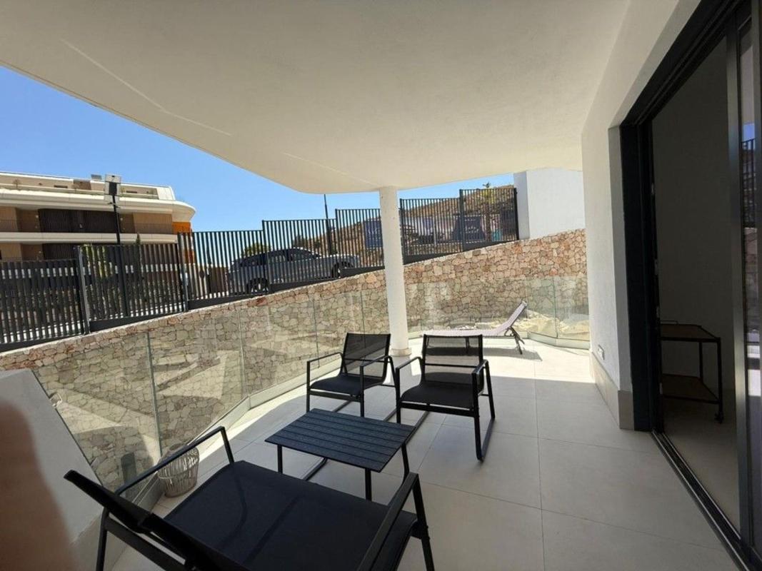 Venta de piso en Piso en Avenida Fuengirola, El Higuerón, Fuengirola, Fuengirola
photo 2