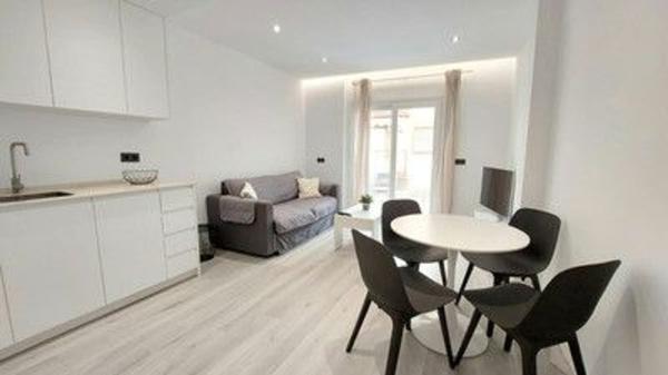 Venta de piso en Piso en Avenida Fuengirola, El Higuerón, Fuengirola, Fuengirola
photo 1