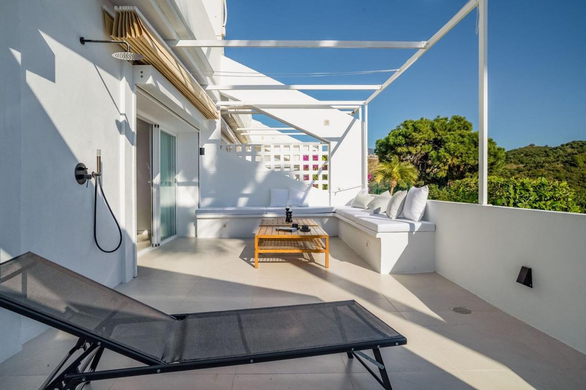 Sale of apartment in Piso en La Quinta, Benahavís, Benahavís
 photo 3