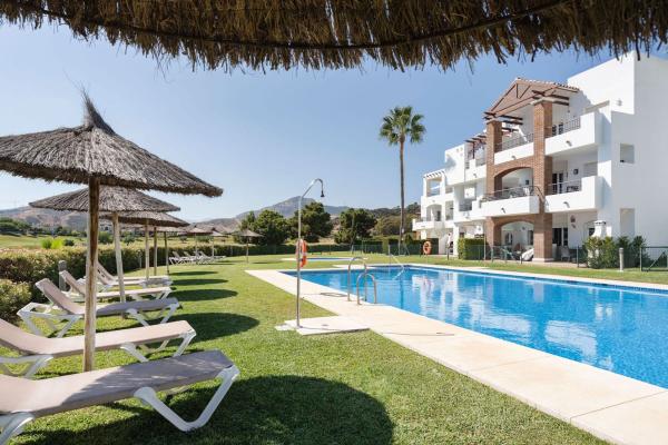 Ático en venta en  Ático en Los Arqueros-Puerto del Almendro, Benahavís, Benahavís photo 1