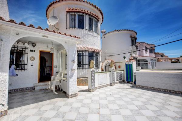 Chalet pareado en Avenida de la Ilusión, Montealto, Benalmádena thumbnail 3