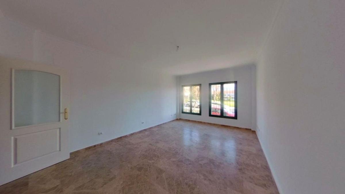 Venta de piso en Piso en Avenida de Barcelona, Linda Vista-Nueva Alcántara-Cortijo Blanco, Marbella, Marbella
photo 2